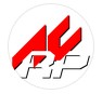 SimRacing-Lenkrad und Tastatur mit markierten Tasten